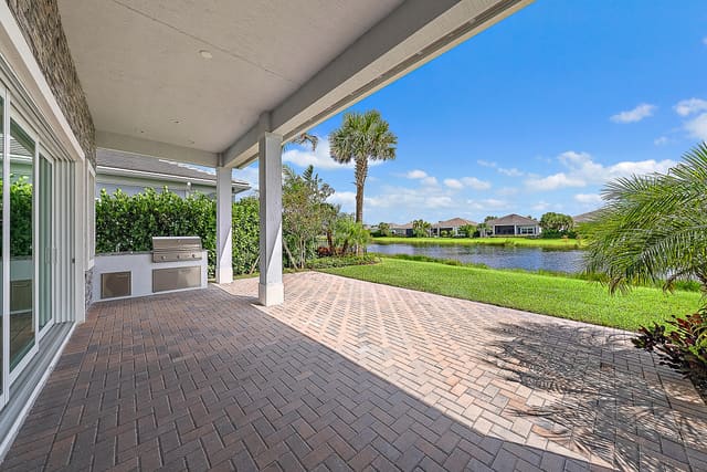 9976 Seagrass Way, sold in Regency At Avenir, Palm Beach Gardens, FL