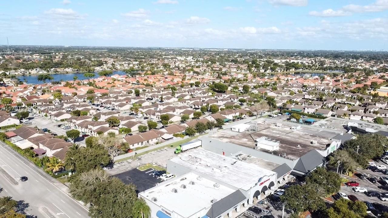 18600 NW 87th Avenue, Hialeah, FL 33015 photo 6
