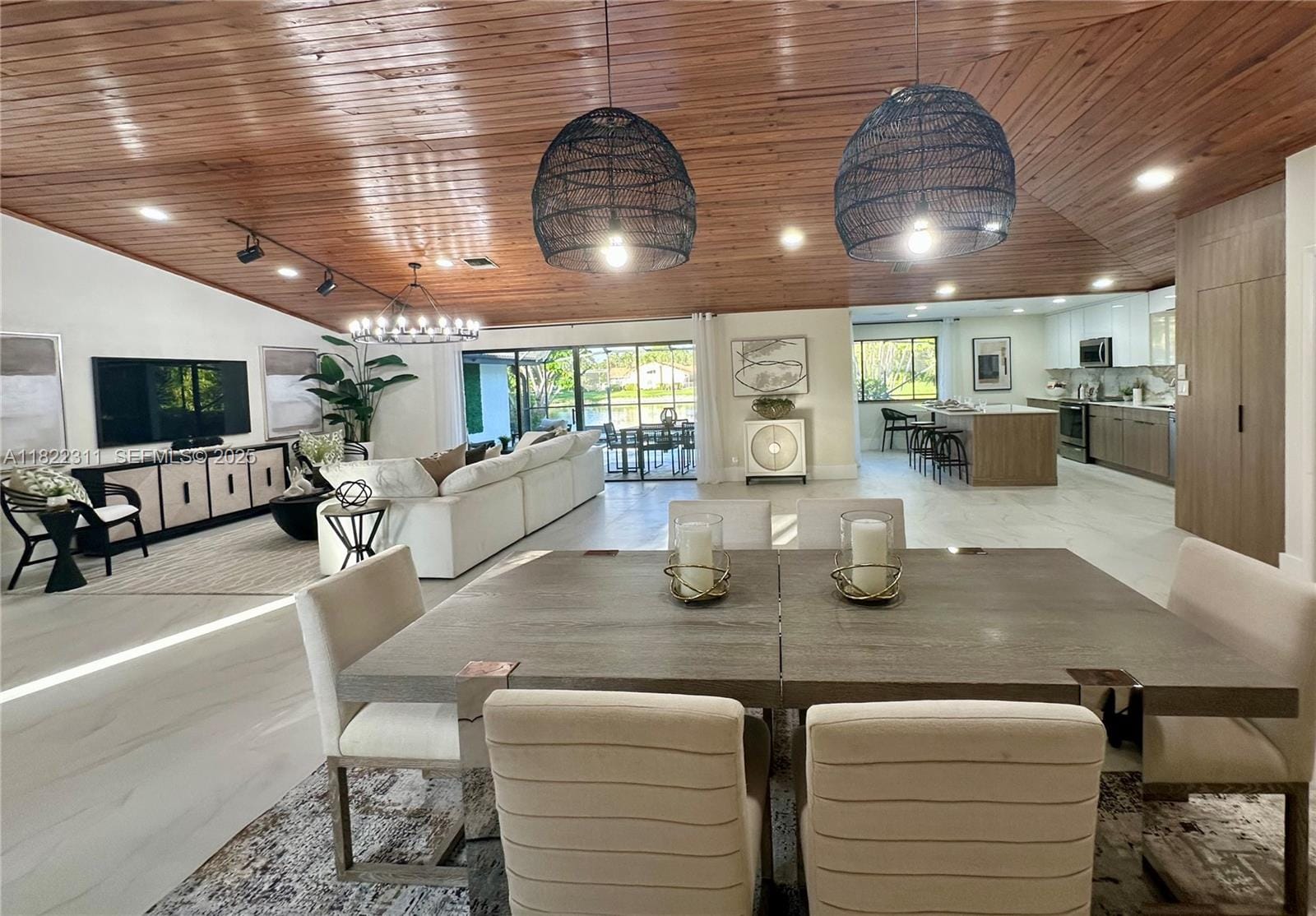 2019 NW 108th Lane — photo 3