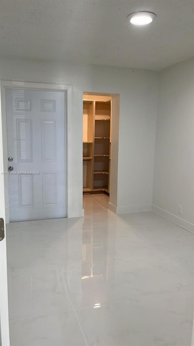 6051 Arthur Street 14 — photo 3