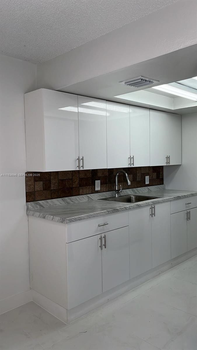 6051 Arthur Street 14 — photo 7