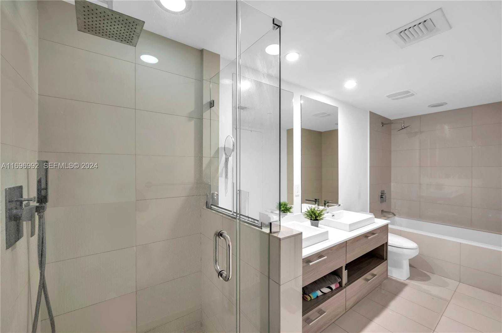 1300 S Miami Avenue 3704, Miami, FL 33130 photo 23