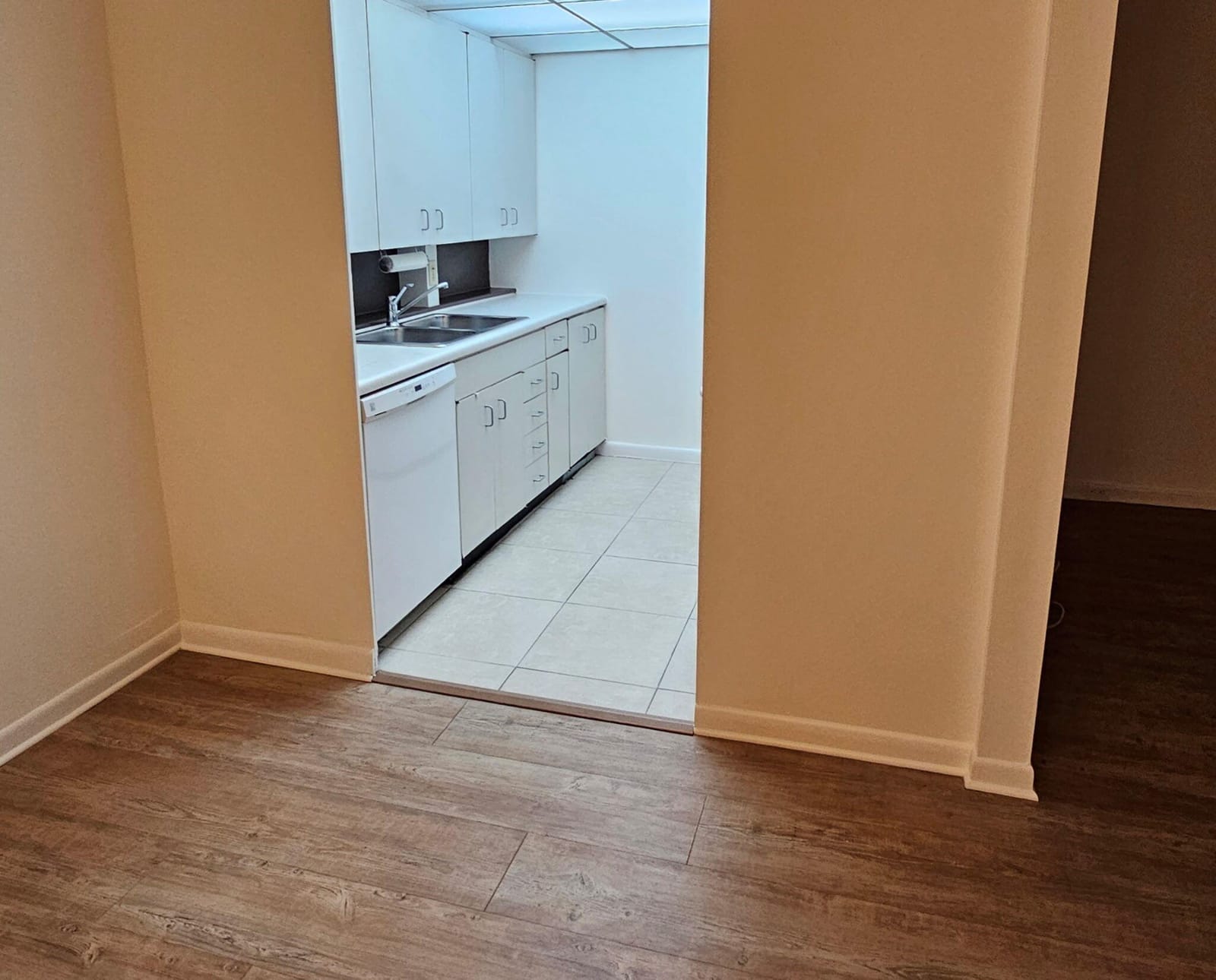 2905 Victoria Place D3 — photo 11