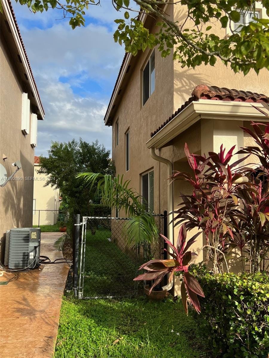20503 NW 11th Avenue, Miami Gardens, FL 33169 photo 2