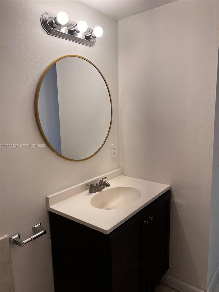 498 NW 165th St Road D303 — photo 8