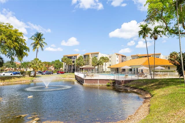 1830 SW 81st Avenue 4418, sold in Courtyards Of Broward Con, North Lauderdale, FL