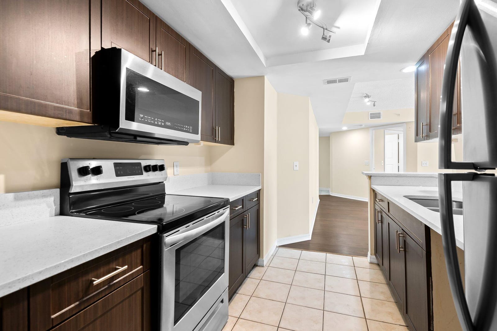 4197 N Haverhill Road 204, West Palm Beach, FL 33417