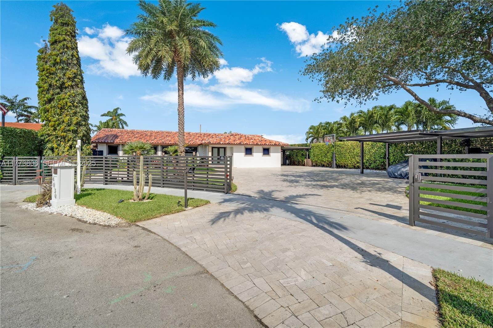 4030 SW 141st Place — photo 2