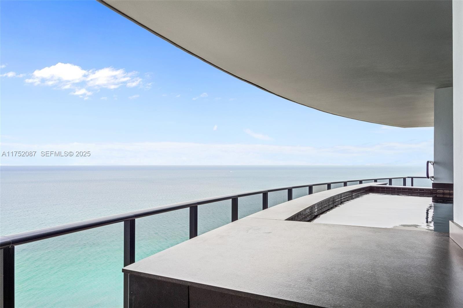 18555 Collins Avenue 2305, Sunny Isles Beach, FL 33160 photo 2