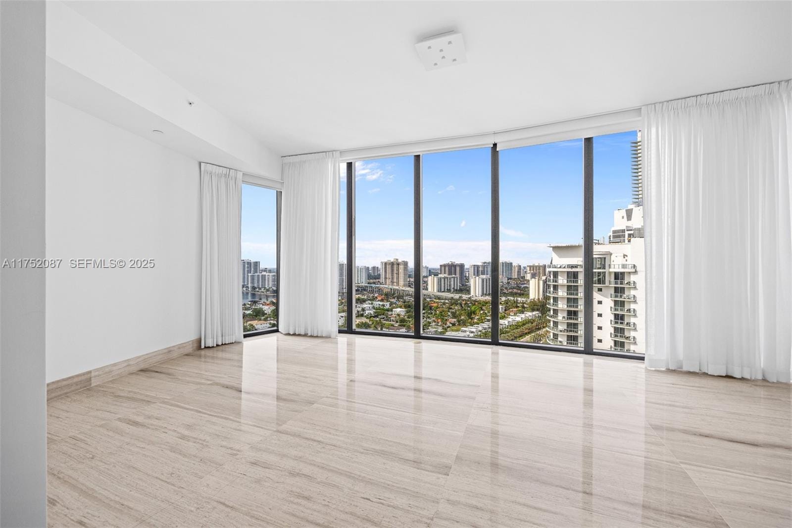 18555 Collins Avenue 2305, Sunny Isles Beach, FL 33160 photo 21