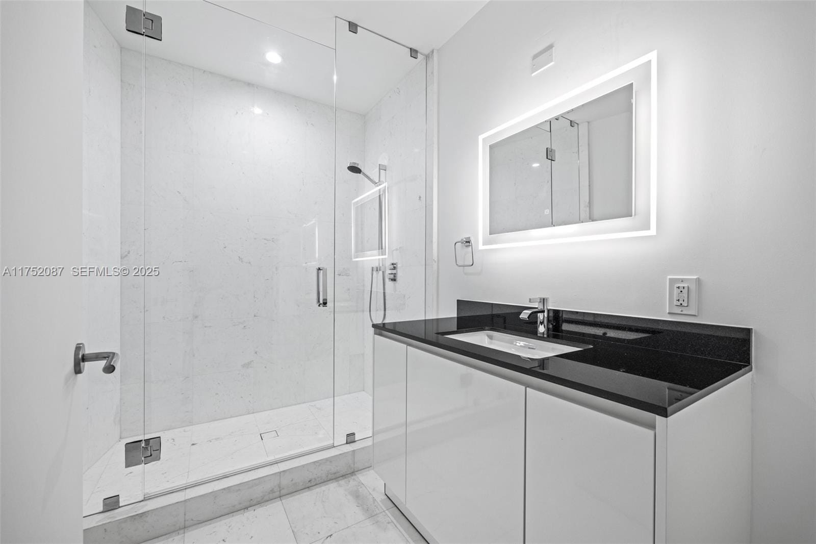 18555 Collins Avenue 2305, Sunny Isles Beach, FL 33160 photo 22