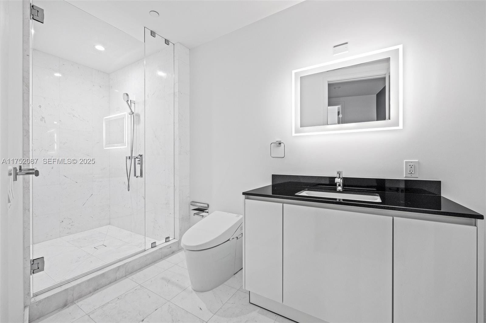 18555 Collins Avenue 2305, Sunny Isles Beach, FL 33160 photo 26