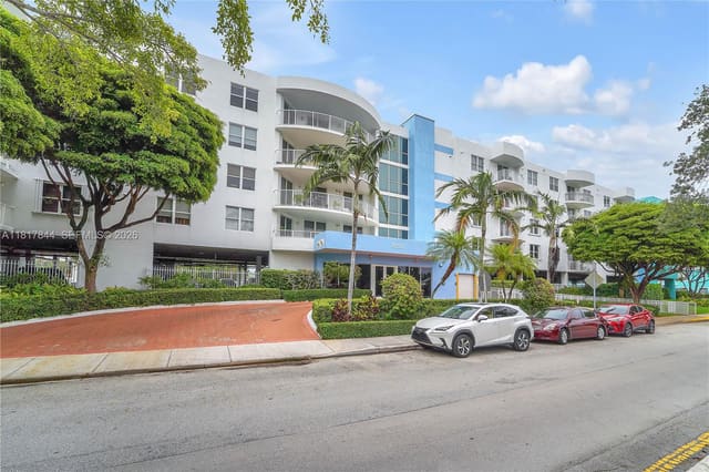 1555 N Treasure Drive 304, North Bay Village, FL 33141