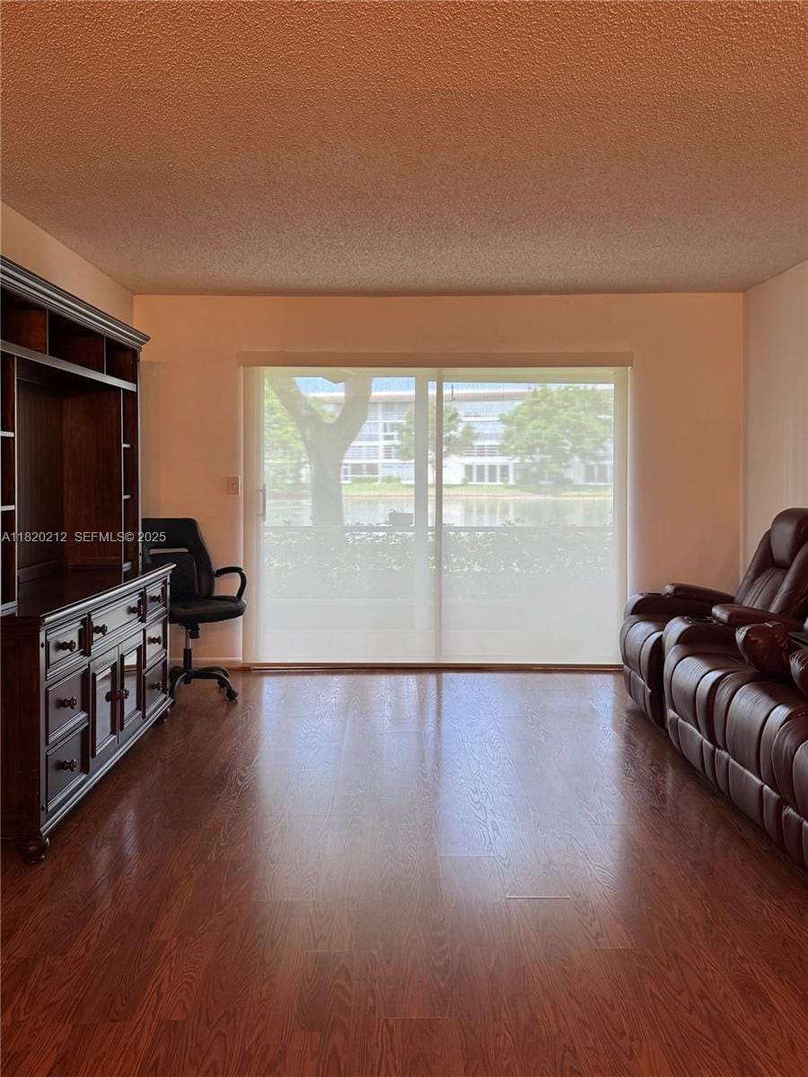 2304 Lucaya Lane J1 — photo 8