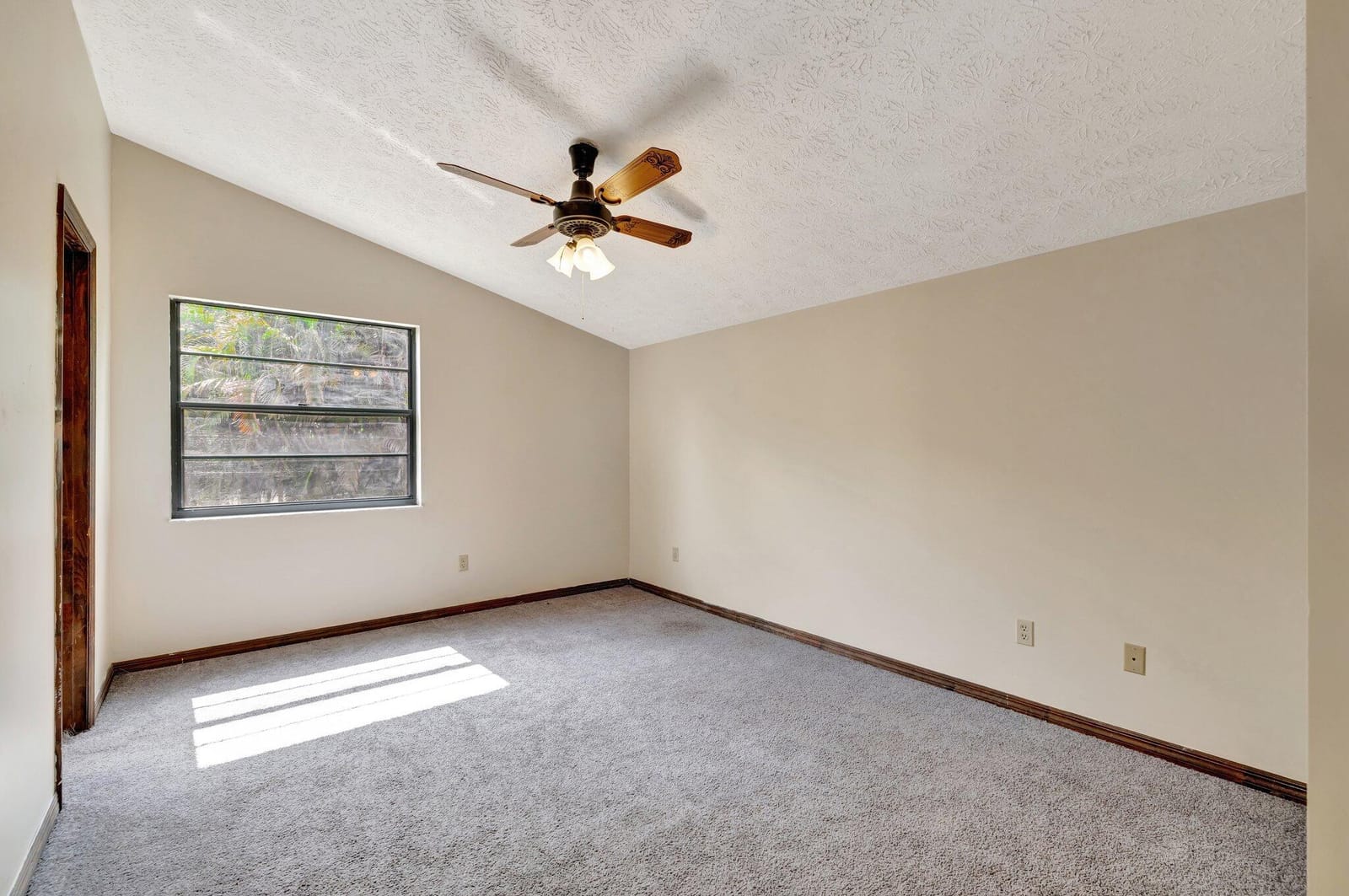5404 Sunset Boulevard, Fort Pierce, FL 34982 photo 17