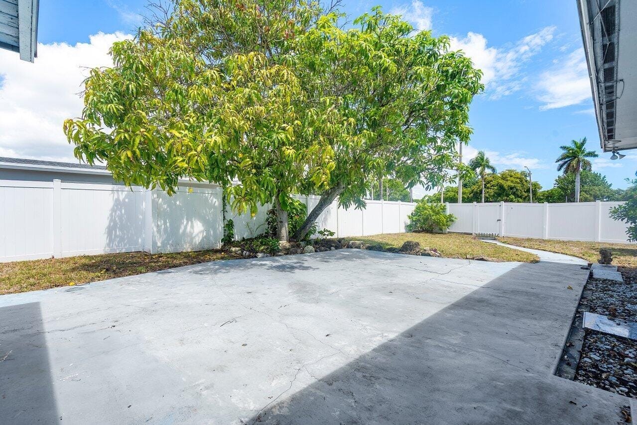 1209 N Australian Avenue, West Palm Beach, FL 33401 photo 22