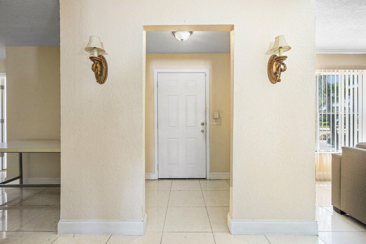 1209 N Australian Avenue, West Palm Beach, FL 33401 photo 4