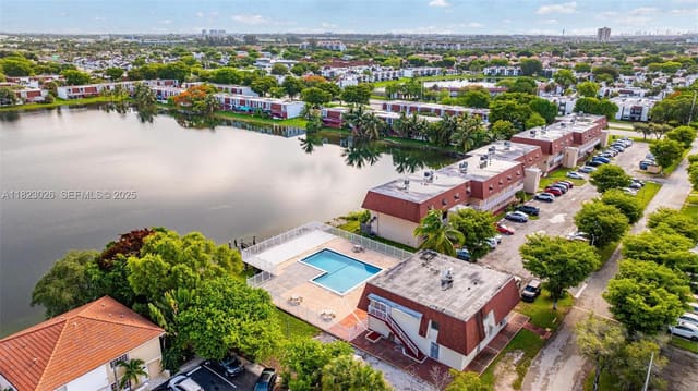 310 NW 107th Avenue 202, sold in Laguna Club East, Miami, FL