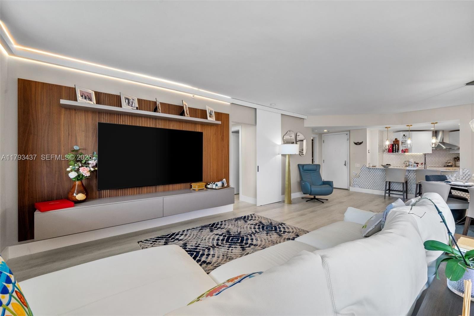 701 Brickell Key Boulevard 1812, Miami, FL 33131 photo 2