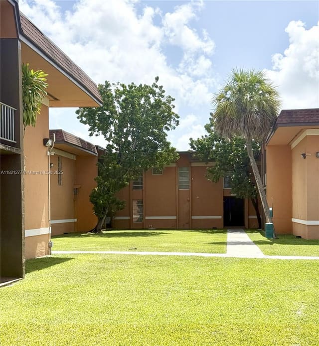 9449 SW 76th Street T2, sold in Sunset Palms East Condo, Miami, FL