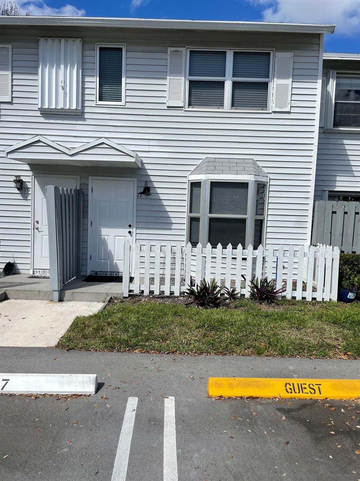 17 SW 3rd Street 17, Pompano Beach, FL 33060