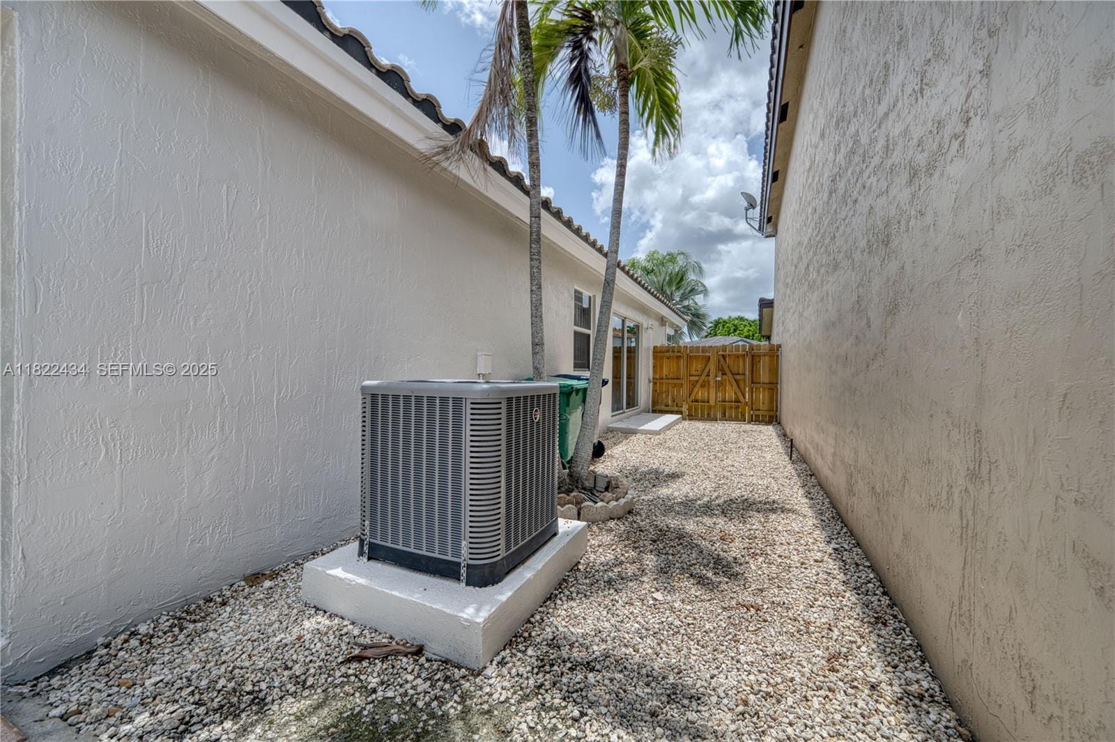 9408 SW 156th Place — photo 8