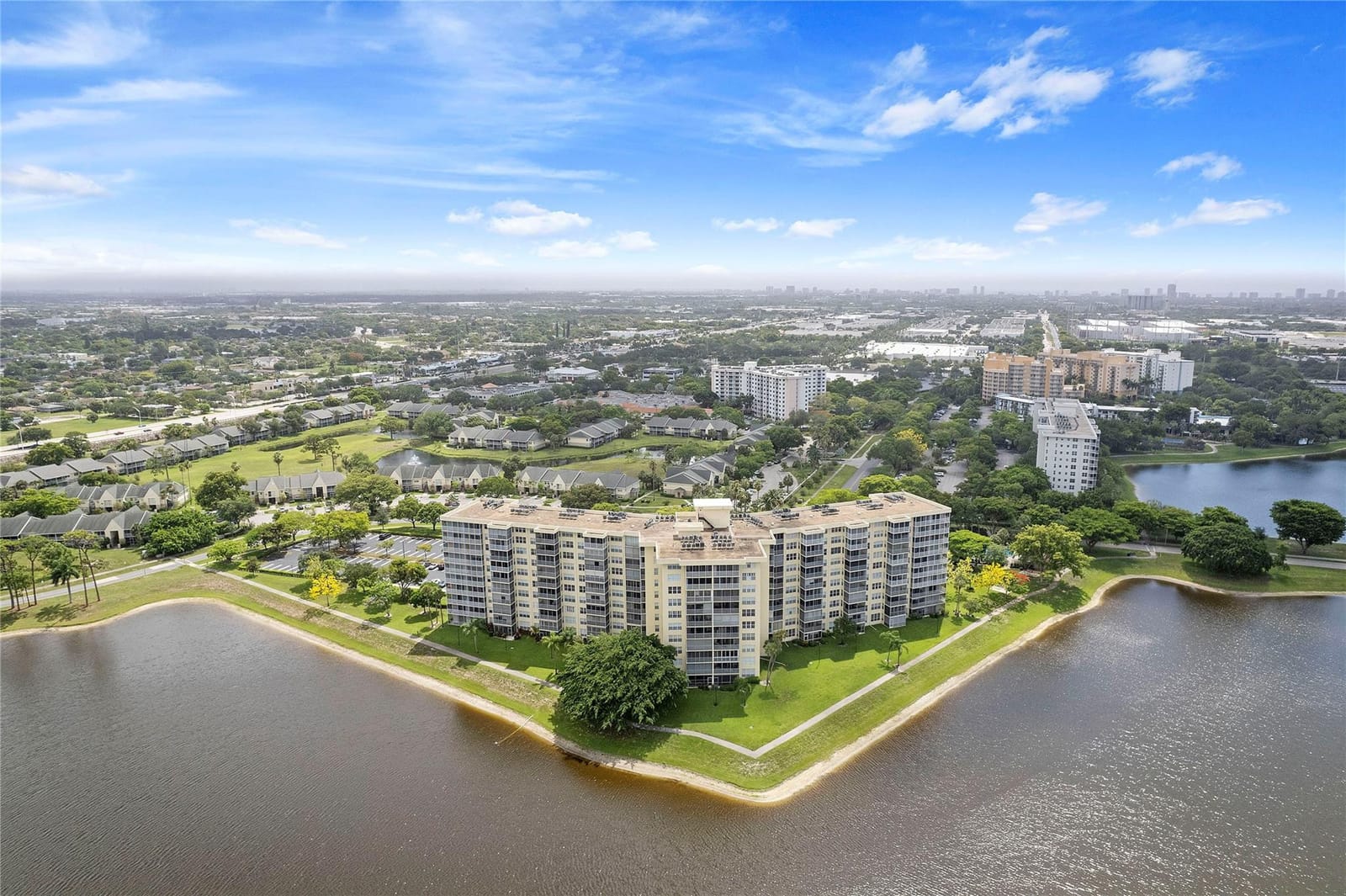 3095 N Course Drive 807, Pompano Beach, FL 33069 photo 2