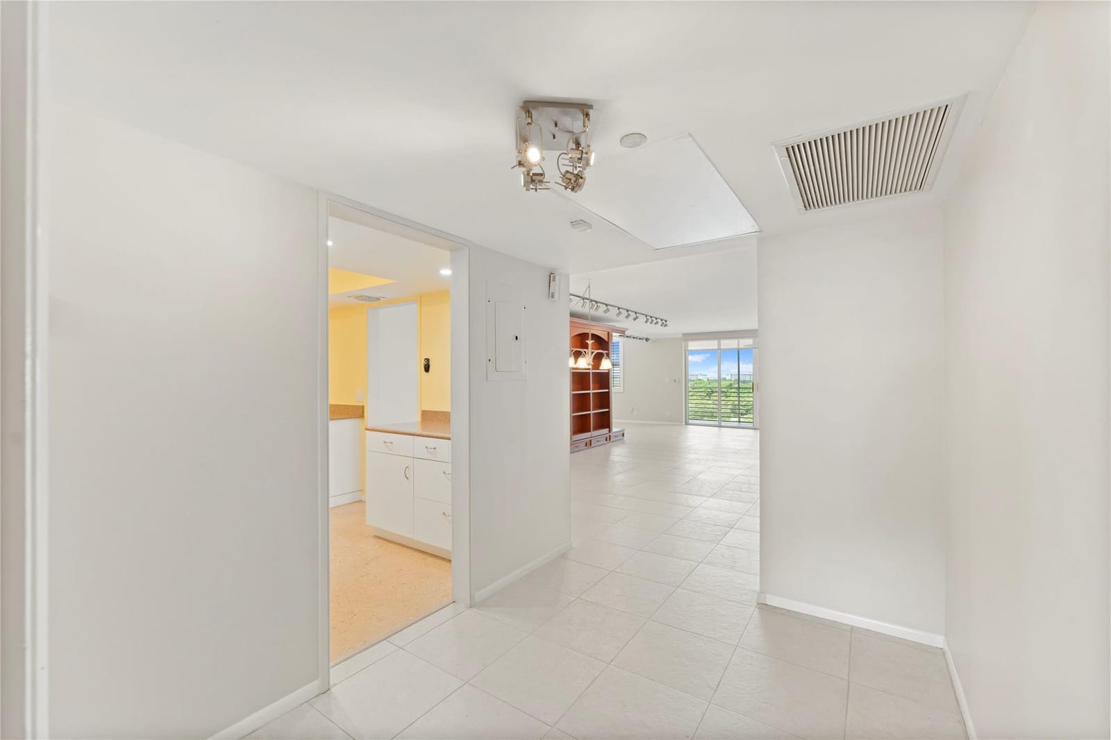 3095 N Course Drive 807, Pompano Beach, FL 33069 photo 3