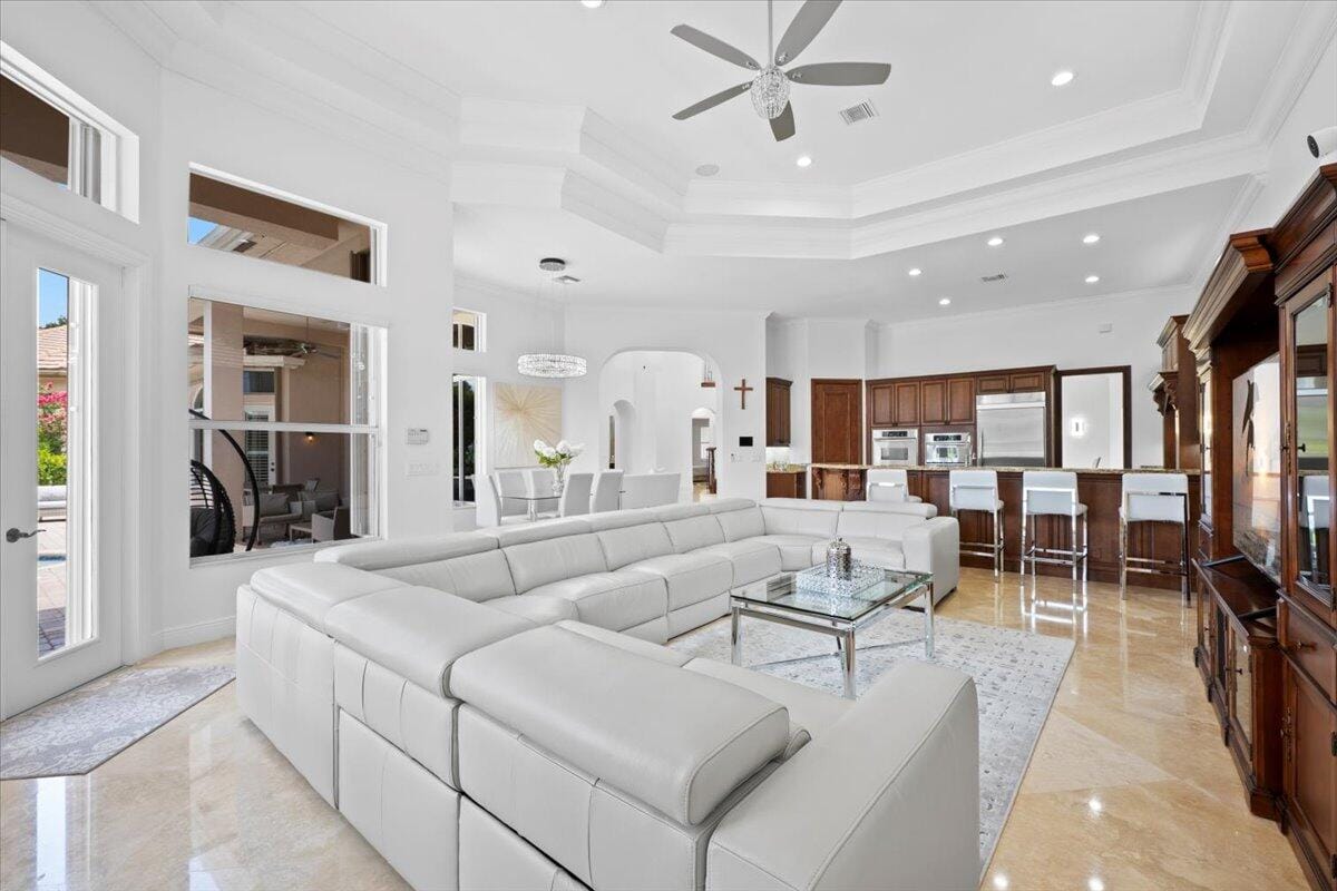 10770 Versailles Boulevard, Wellington, FL 33449 photo 17