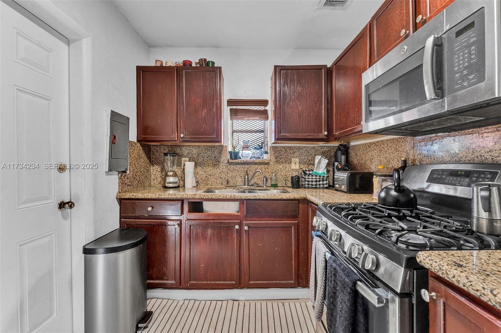 789 NW 76th Street, Miami, FL 33150 photo 13