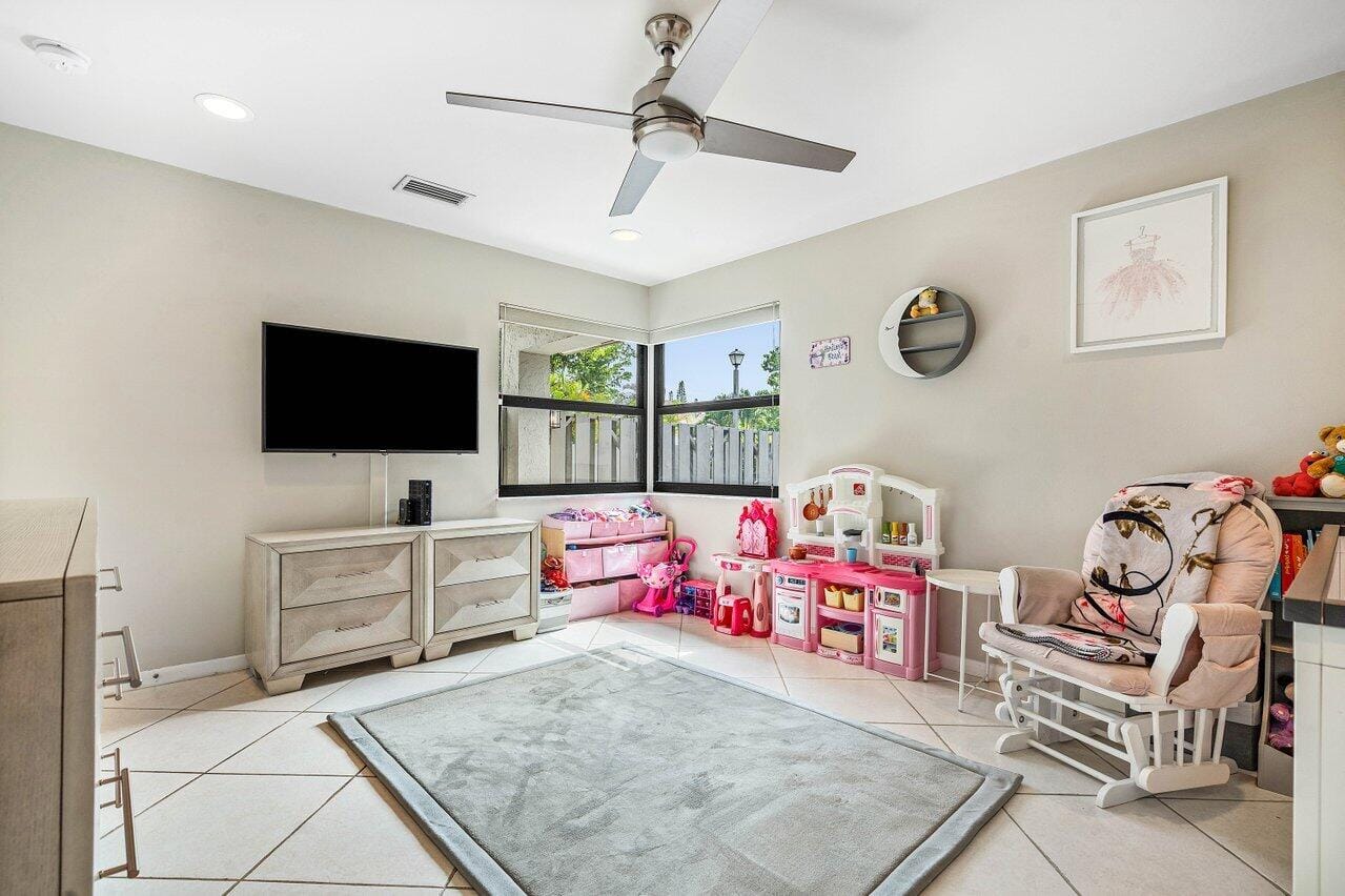 247 Deer Creek Wildwood Circle, Deerfield Beach, FL 33442 photo 10