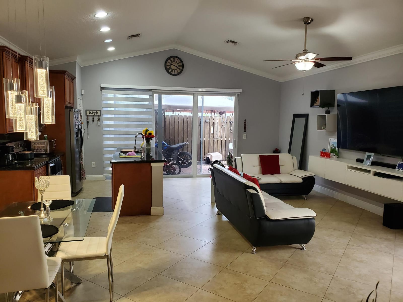 3129 Shelby Way — photo 5