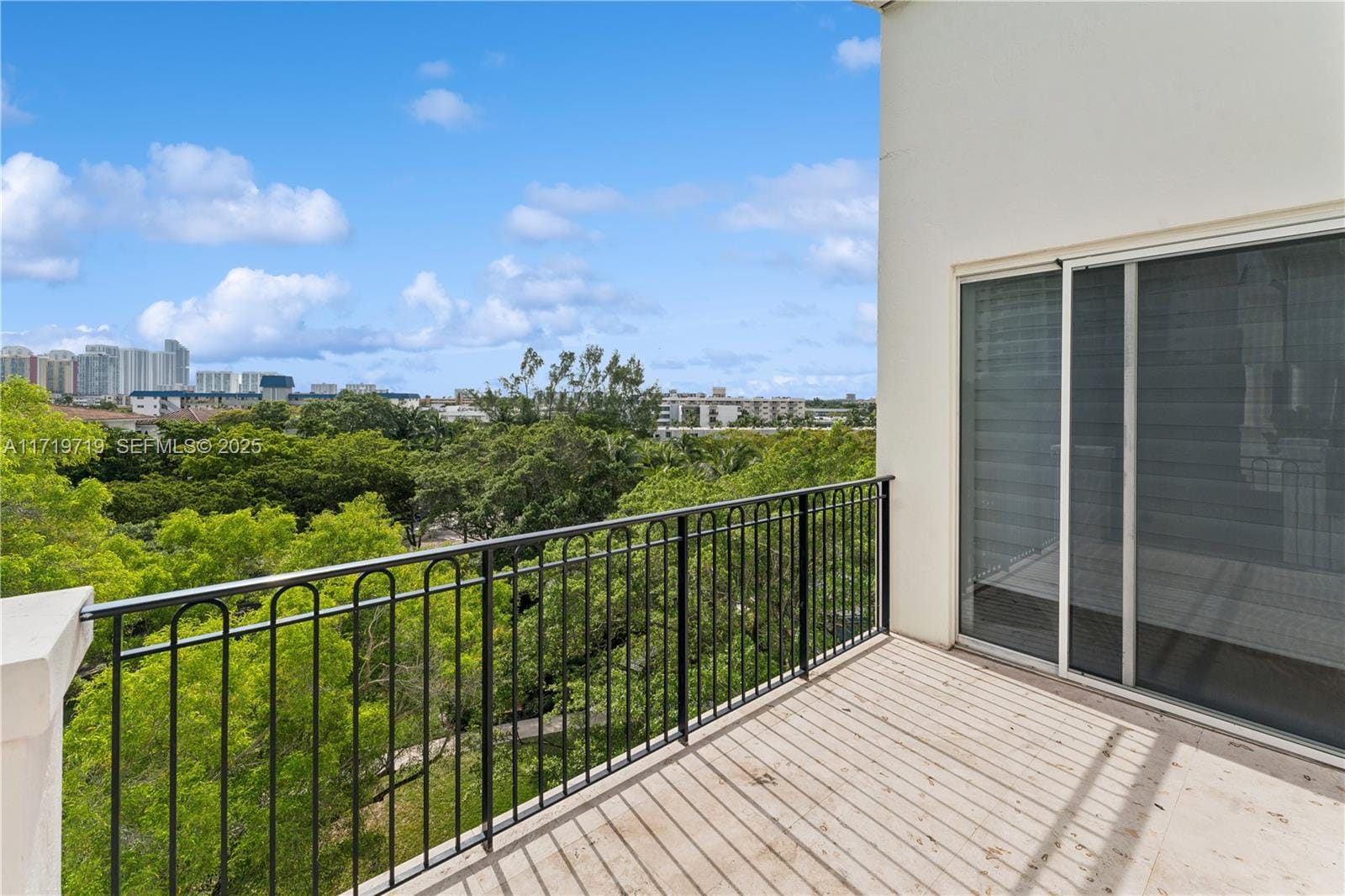 3700 Island Boulevard CPH03 — photo 5
