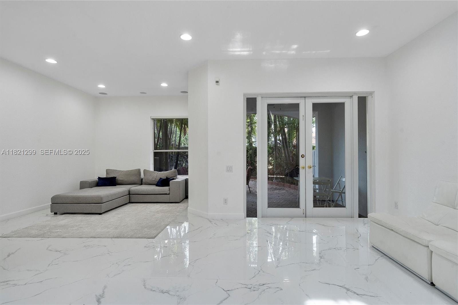 1382 Harbor View W, Hollywood, FL 33019 photo 16