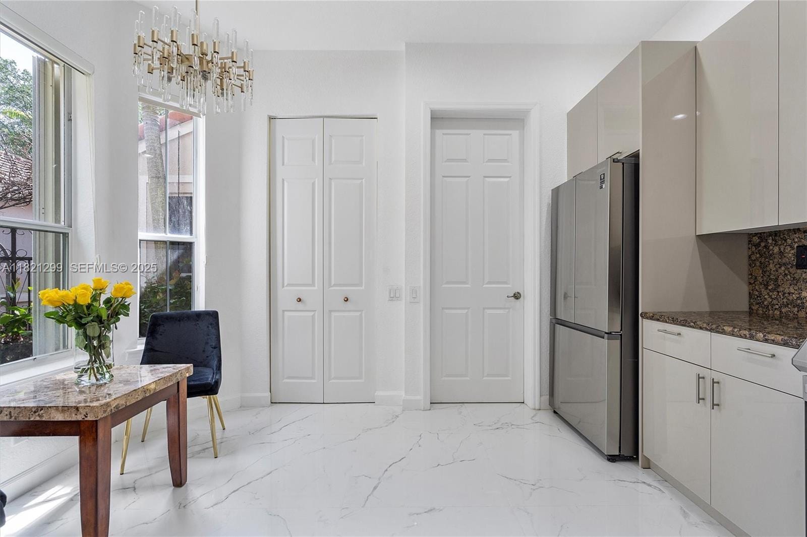 1382 Harbor View W — photo 10