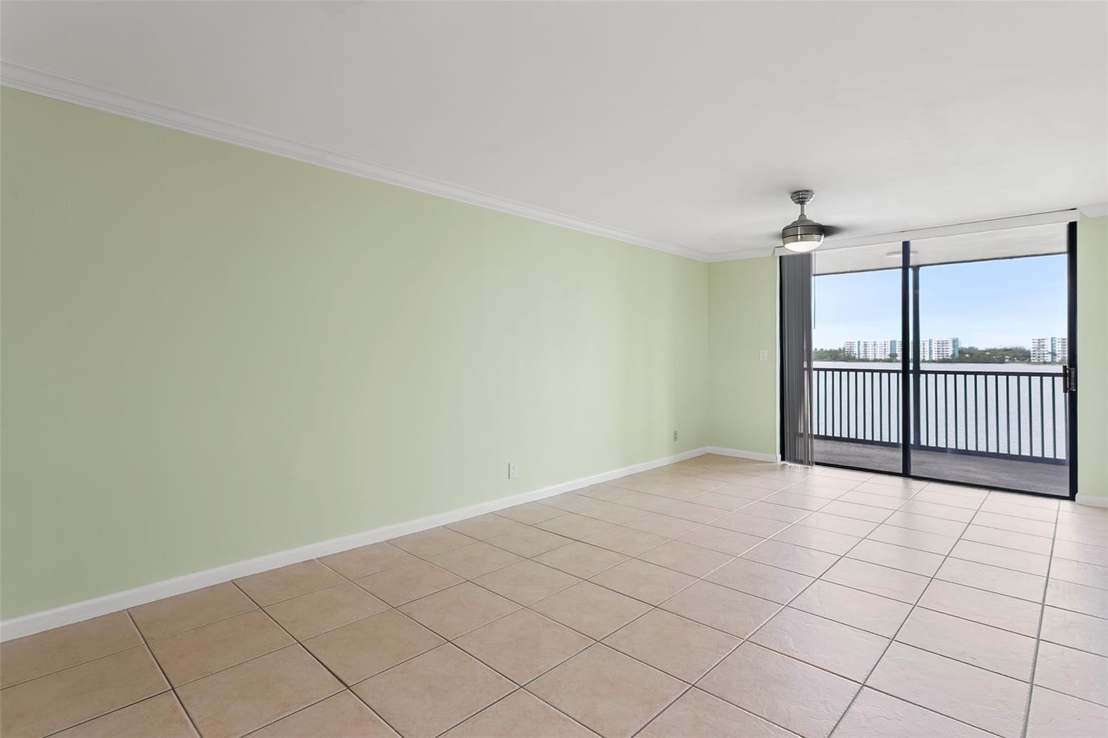 115 Lake Emerald Drive 307, Oakland Park, FL 33309 photo 12