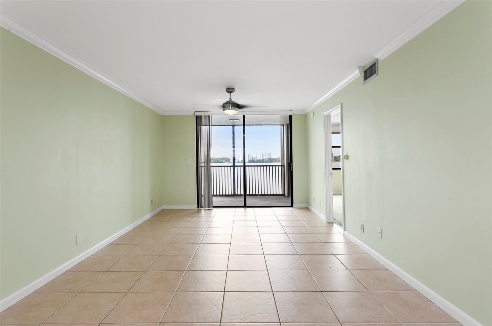 115 Lake Emerald Drive 307, Oakland Park, FL 33309 photo 13