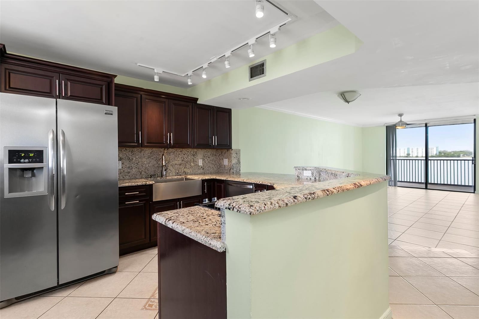 115 Lake Emerald Drive 307, Oakland Park, FL 33309 photo 3