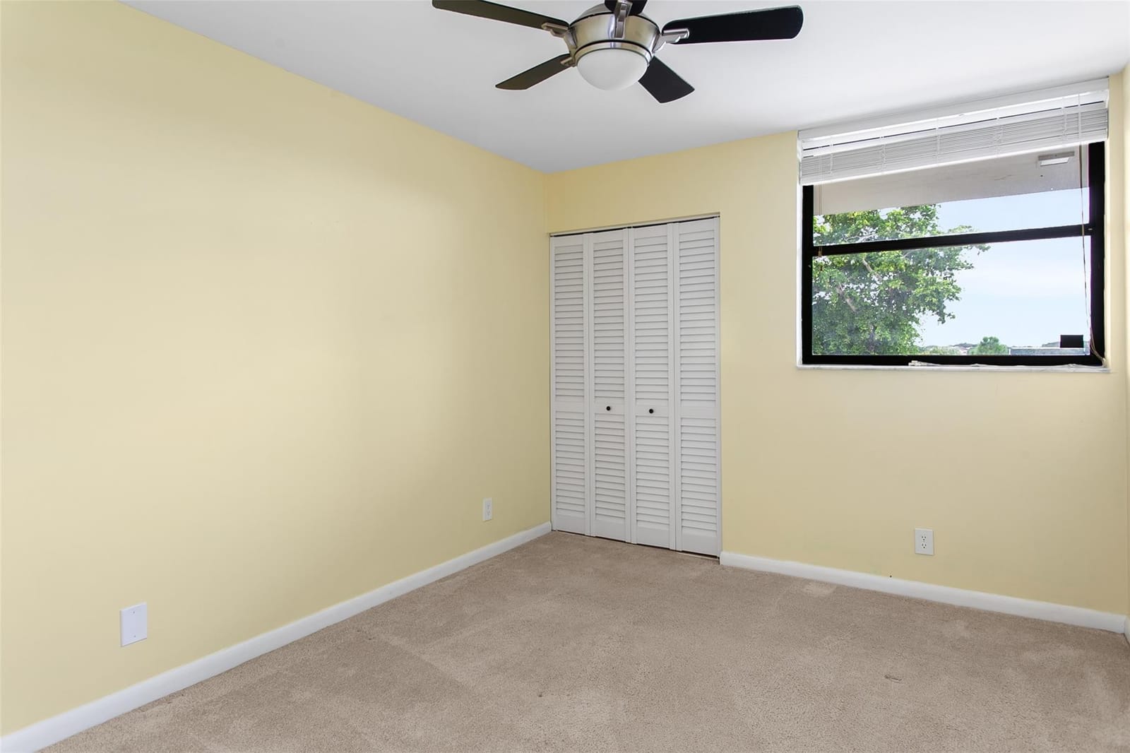 115 Lake Emerald Drive 307, Oakland Park, FL 33309 photo 23