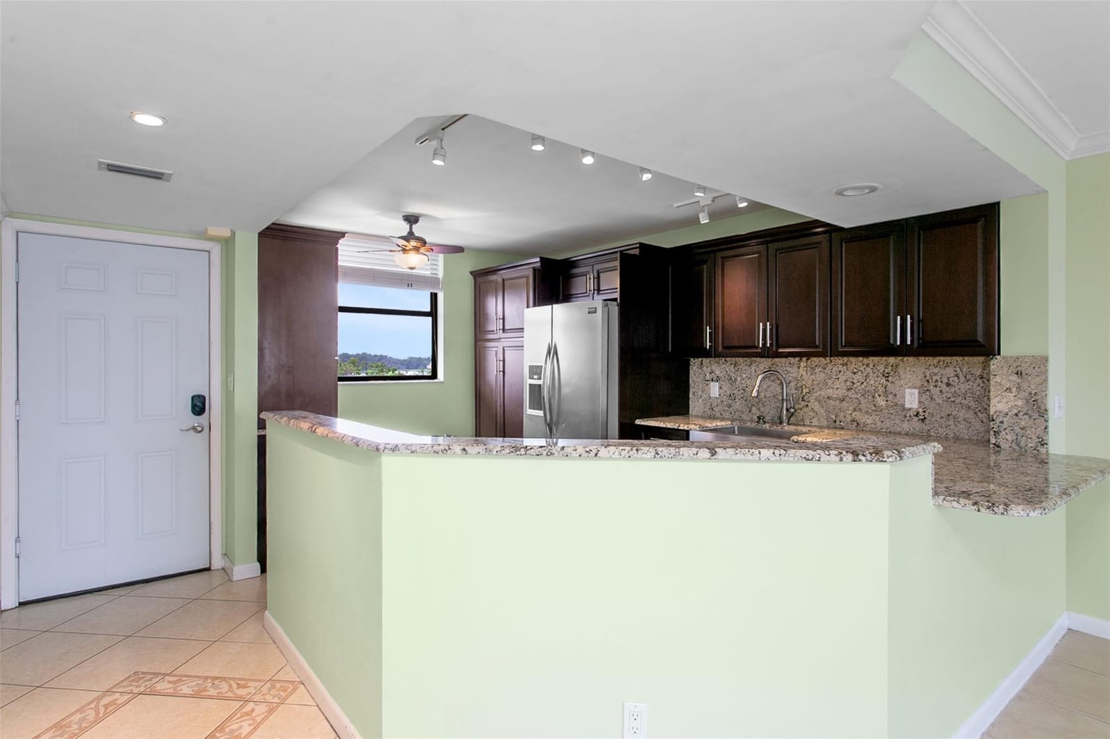 115 Lake Emerald Drive 307, Oakland Park, FL 33309 photo 5
