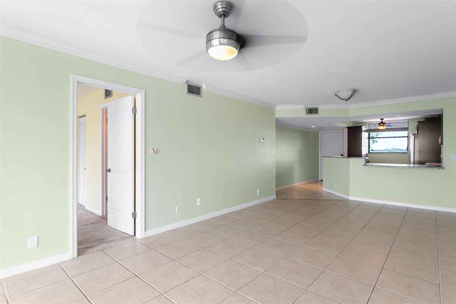 115 Lake Emerald Drive 307, Oakland Park, FL 33309 photo 10