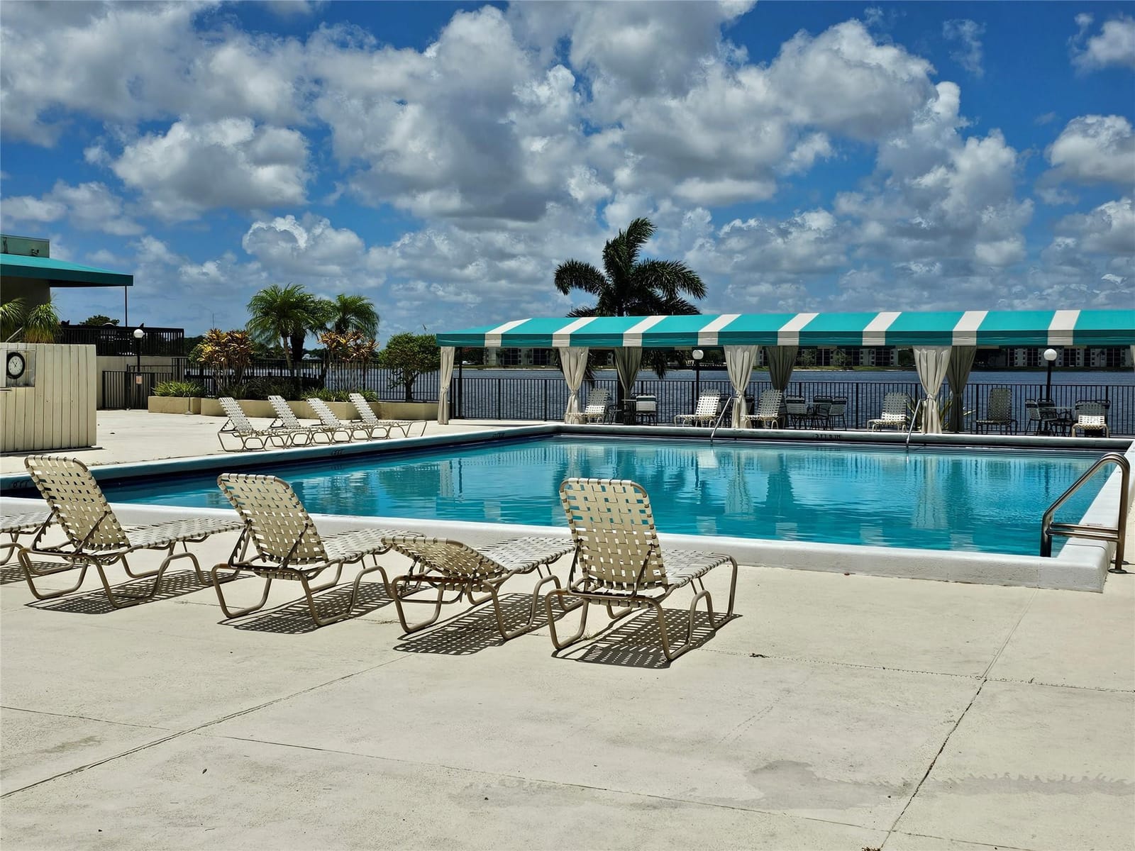 115 Lake Emerald Drive 307, Oakland Park, FL 33309