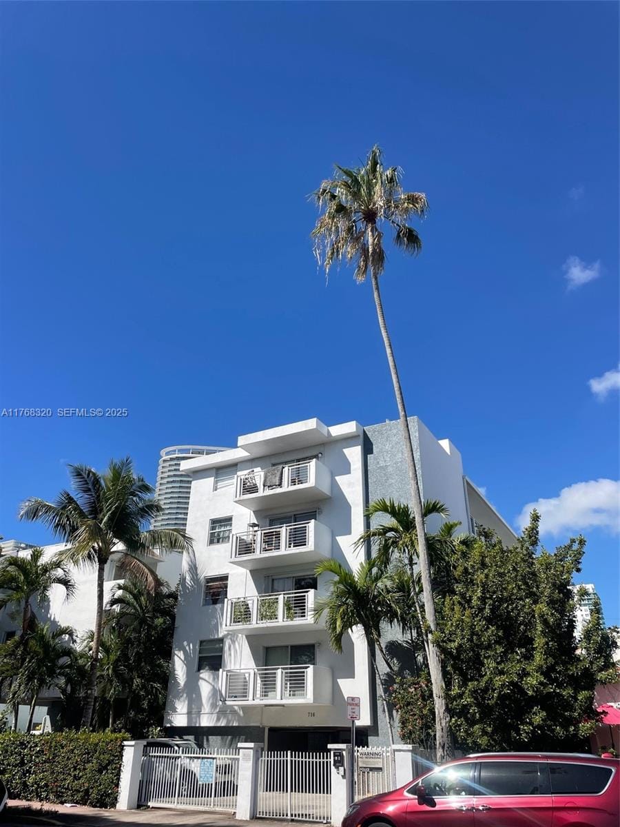 716 Michigan Avenue 202, Miami Beach, FL 33139