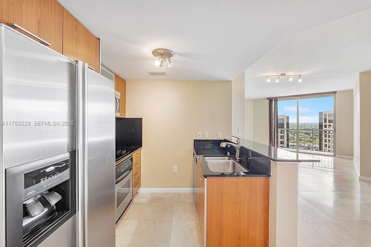 9066 SW 73rd Court 1904 — photo 5