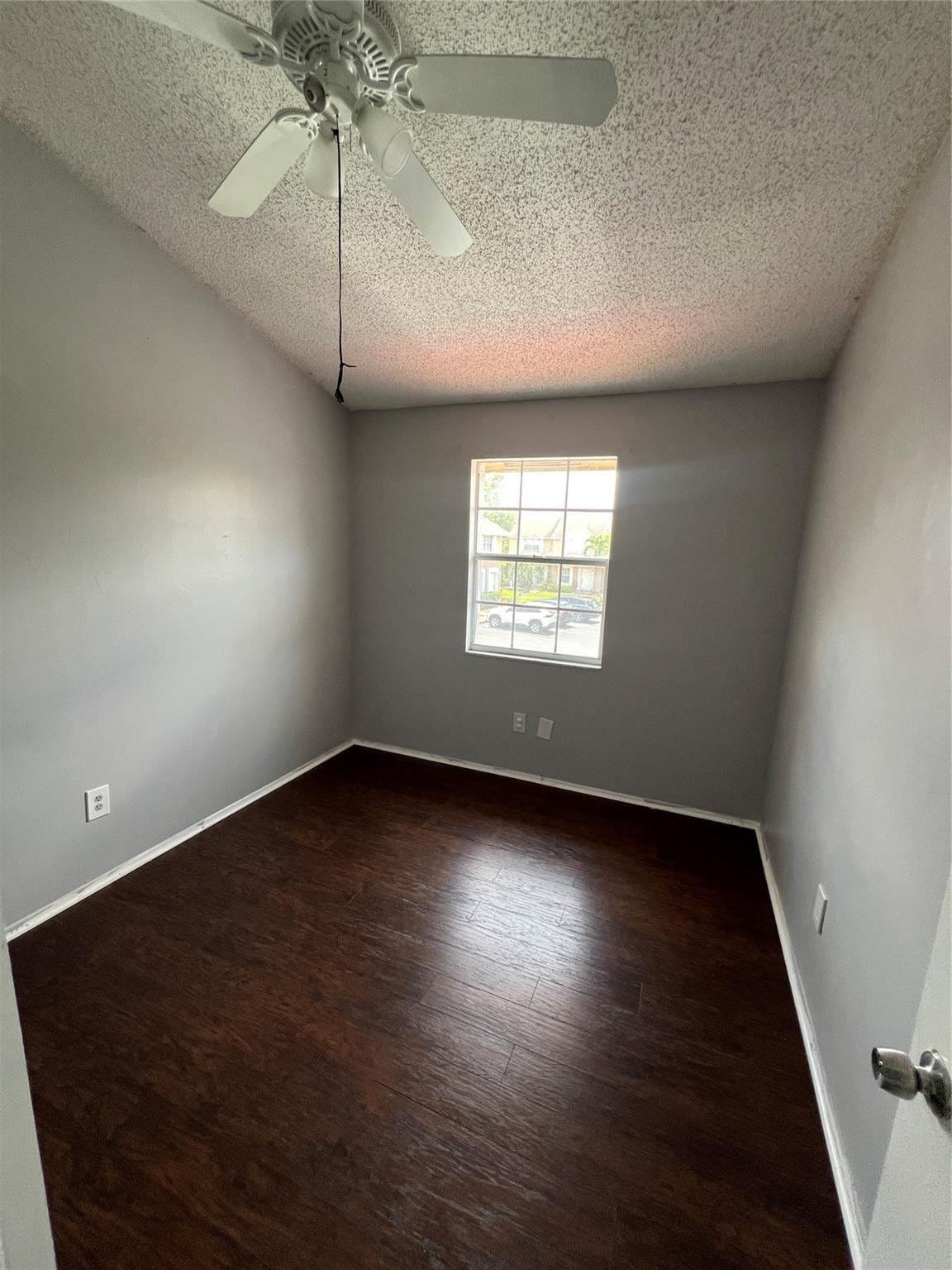 7064 Woodmont Avenue — photo 11