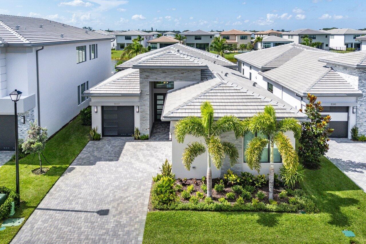 8347 Essex Country Club Drive, Boca Raton, FL 33434 photo 17