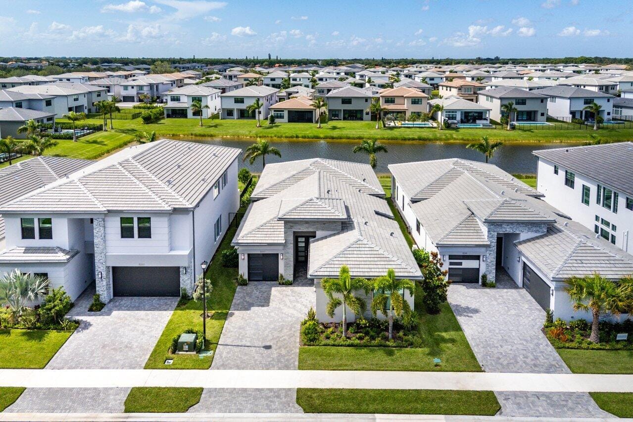 8347 Essex Country Club Drive, Boca Raton, FL 33434 photo 18