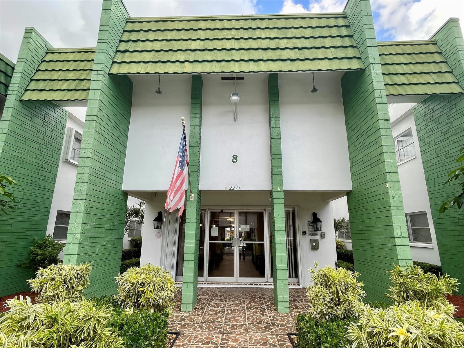 2271 NW 48th Terrace 111, Lauderhill, FL 33313