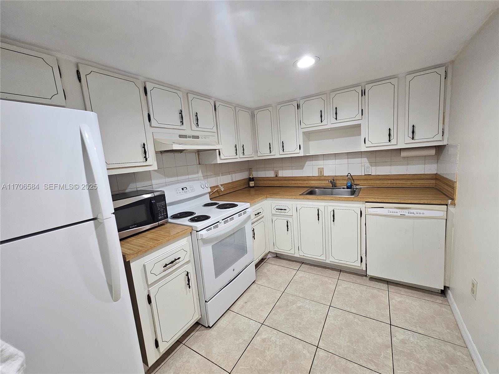 1681 NW 70th Avenue 303, Plantation, FL 33313 photo 9