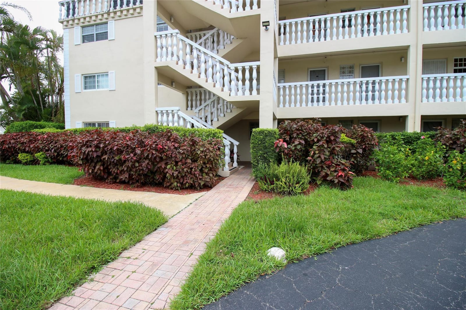 3475 Broken Woods Drive 101, Coral Springs, FL 33065 photo 16